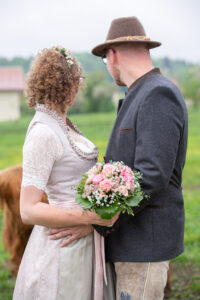 Loni Hochzeitsfotografie Standesamt mit Tieren